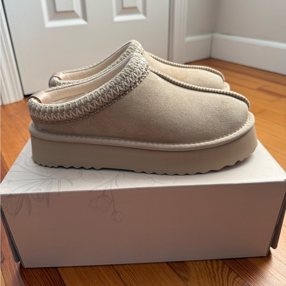 Altar’d State Slippers - Picture 4 of 13
